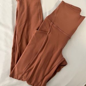 lululemon Align™ High-Rise Pant with Pockets 25"
Color: Spiced Chai